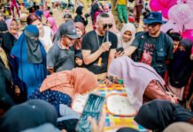 Bukan Sekadar Bantuan, Tim Bogor Peduli Bencana Ajak Warga Aceh Tamiang Rayakan Kemerdekaan Tim Bogor Peduli Bencana bersama warga dan anak-anak Desa Lintang Bawah, Aceh Tamiang, dalam kegiatan lomba menyambut HUT ke-81 Kemerdekaan RI. (Dok. Pemkot Bogor)