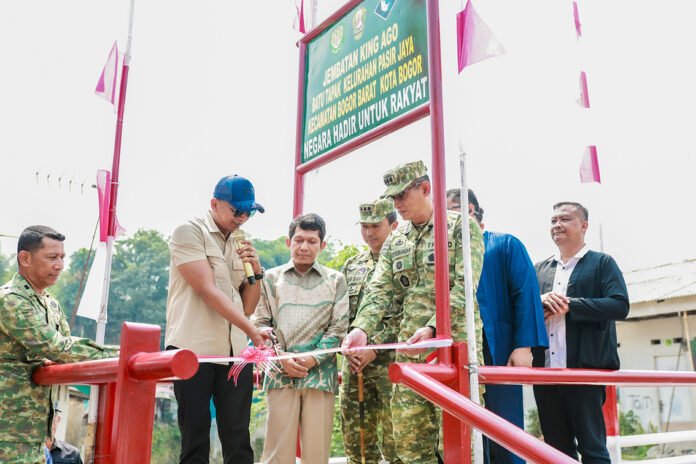 Peresmian Jembatan Garuda King Ago Batu Tapak sepanjang 15,3 meter di Kelurahan Pasir Jaya, Kota Bogor. Foto: Pemkot Bogor