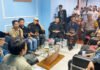 Pedagang Tanaman Hias Semeru Terancam Angkat Kaki, DPRD Bogor Cari Lokasi Pengganti Pedagang tanaman hias Jalan Semeru menyampaikan aspirasi terkait rencana pengosongan lokasi usaha kepada DPRD Kota Bogor. Foto: Harnas.id