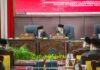 Dedie-Jenal Simak Pidato Prabowo dari Gedung DPRD Kota Bogor, Ini yang Disampaikan Dedie Rachim dan Jenal Mutaqin mengikuti pidato kenegaraan Presiden Prabowo Subianto dari Ruang Paripurna Gedung DPRD Kota Bogor. Pemkot Bogor