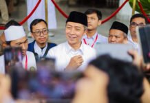 Forum Masyarakat Peduli Bogor Temui Dedie, Bahas Aturan Pencegahan Perilaku Penyimpangan Wali Kota Bogor Dedie A. Rachim berdialog dengan Forum Masyarakat Peduli Bogor di Balai Kota Bogor. Foto: Pemkot Bogor