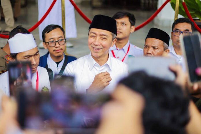 Wali Kota Bogor Dedie A. Rachim berdialog dengan Forum Masyarakat Peduli Bogor di Balai Kota Bogor. Foto: Pemkot Bogor Wali Kota Bogor Dedie A. Rachim berdialog dengan Forum Masyarakat Peduli Bogor di Balai Kota Bogor. Foto: Pemkot Bogor