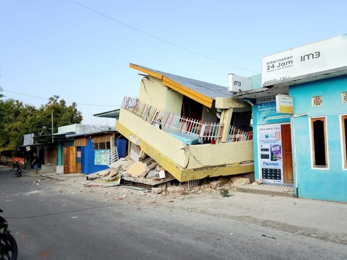 Gempa bumi berkekuatan M7,7 yang mengguncang wilayah Nagekeo, Nusa Tenggara Timur, Sabtu (15/8/2026). Foto: Harnas.id