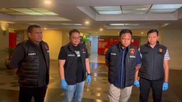 Bareskrim Polri mengamankan barang bukti emas dan residu pengolahan dalam pengungkapan dugaan jaringan tambang ilegal di Jakarta. Foto: Bareskrim Bareskrim Polri mengamankan barang bukti emas dan residu pengolahan dalam pengungkapan dugaan jaringan tambang ilegal di Jakarta. Foto: Bareskrim