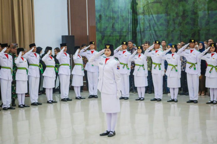 54 anggota Capaska Kota Bogor 2026 mengikuti prosesi pengukuhan sebelum bertugas pada upacara HUT ke-81 RI. Foto: Istimewa