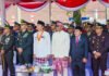 HUT ke-81 RI di Bogor, Dedie Rachim Ingatkan Persatuan di Tengah Tantangan Zaman Wali Kota Bogor Dedie A. Rachim menjadi inspektur upacara HUT ke-81 RI di Lapangan Sempur, Kota Bogor. Foto: Pemkot Bogor