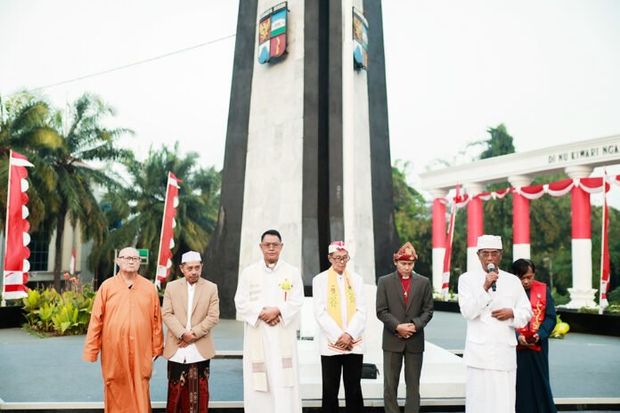 Doa Bersama Lintas Agama dalam Rangka HUT ke-81 RI di Tugu Kujang Bogor. Foto: FMP