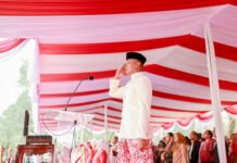 Penurunan Bendera HUT ke-81 RI di Bogor Berlangsung Khidmat, Paskibraka Sukses Jalankan Tugas Wakil Wali Kota Bogor Jenal Mutaqin Memimpin Upacara Penurunan Bendera HUT ke-81 RI di Lapangan Sempur. Foto: Pemkot Bogor
