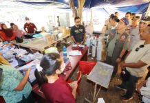 Gempa M 7,7 Flores, BNPB Cek Fasilitas Kesehatan dan Kebutuhan Warga di Ngada-Nagekeo Kepala BNPB Suharyanto meninjau fasilitas kesehatan terdampak gempa di Kecamatan Riung, Kabupaten Ngada. Foto: BNPB