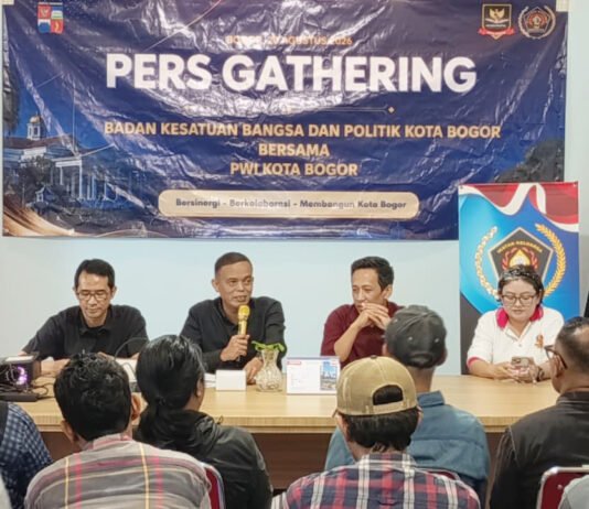 Bakesbangpol Kota Bogor Andalkan SIPEKA untuk Baca Potensi Kerawanan Sejak Dini Bakesbangpol Kota Bogor Paparkan SIPEKA dan Program Kewaspadaan Dini. Foto: PWI