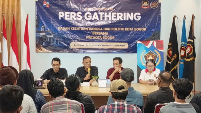 Bakesbangpol Kota Bogor Paparkan SIPEKA dan Program Kewaspadaan Dini. Foto: PWI Bakesbangpol Kota Bogor Paparkan SIPEKA dan Program Kewaspadaan Dini. Foto: PWI