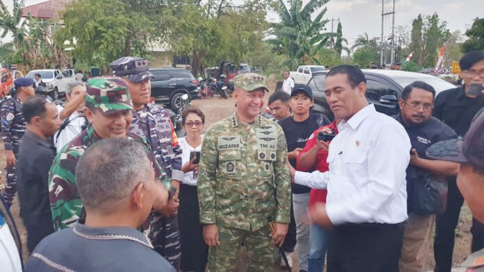 Pangkogabwilhan II dan Menteri Pertanian Meninjau Posko Penanganan Bencana di NTT. Foto: Istimewa