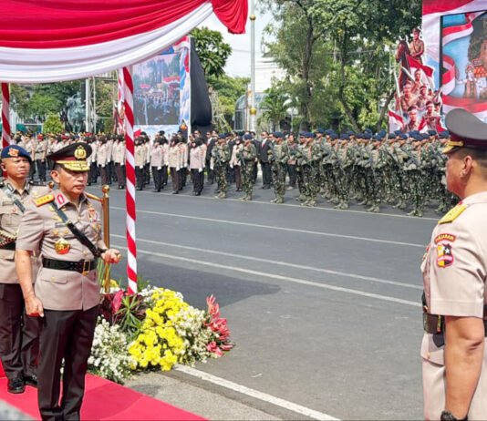 Kapolri Pimpin Hari Juang Polri 2026 di Surabaya, 81 Tahun Proklamasi Polisi Jadi Pengingat Pengabdian Kapolri Listyo Sigit Pimpin Upacara Hari Juang Polri 2026 di Monumen Polisi Istimewa Surabaya. Foto: Polri
