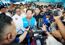 Kapolri Minta Buruh dan Pengusaha Tak Putus Dialog, Ini Alasannya Kapolri Listyo Sigit Prabowo Hadiri Peresmian Gedung DPD KSPSI AGN Jawa Timur. Foto: Polri