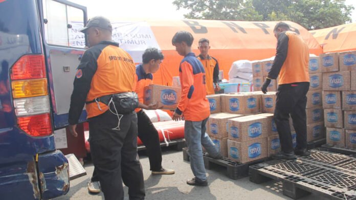 Pos Logistik Halim Perdanakusuma Menyiapkan Bantuan untuk Wilayah Terdampak Bencana NTT. Foto: BNPB Pos Logistik Halim Perdanakusuma Menyiapkan Bantuan untuk Wilayah Terdampak Bencana NTT. Foto: BNPB