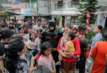 Jenal Mutaqin Beraksi ala Batman, Ikut Lomba Ninja Warrior di Warban
