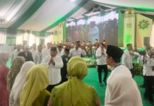 Muktamar NU ke-35 Resmi Dibuka Prabowo di Jombang, Pemilihan Pimpinan Jadi Agenda Utama Presiden Prabowo Subianto membuka Muktamar ke-35 Nahdlatul Ulama di Lapangan Untung Suropati, Tambakberas, Jombang.