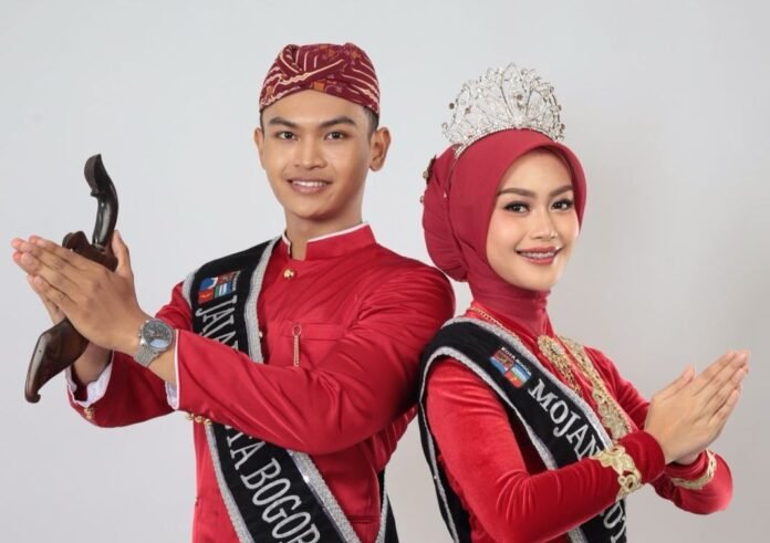 Christian Gerald Vernandes dan Thalita Sekar Alya, perwakilan Kota Bogor dalam ajang Mojang Jajaka Jawa Barat 2026. Foto: Harnas.id Christian Gerald Vernandes dan Thalita Sekar Alya, perwakilan Kota Bogor dalam ajang Mojang Jajaka Jawa Barat 2026. Foto: Harnas.id
