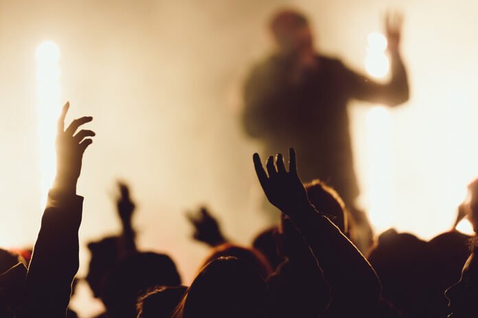 Ilustrasi Konser Musik. Foto: Freepik Ilustrasi Konser Musik. Foto: Freepik