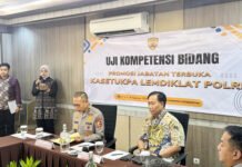13 Perwira Ikuti Seleksi Terbuka Kasetukpa Lemdiklat Polri, Hasil Diumumkan September Sebanyak 13 perwira mengikuti Uji Kompetensi Bidang dalam seleksi terbuka jabatan Kasetukpa Lemdiklat Polri. Foto: Polri