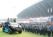 Kasad Ingatkan ASLINMAS: Jangan Besar di Struktur, tapi Minim Manfaat Kasad Jenderal TNI Maruli Simanjuntak saat dikukuhkan sebagai Ketua Pembina ASLINMAS se-Indonesia di Palembang. Foto: Harnas.id