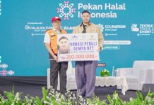 Ivan Gunawan Titip Rp250 Juta Lewat BAZNAS untuk Korban Gempa NTT Ivan Gunawan menyerahkan bantuan kemanusiaan senilai Rp250 juta kepada BAZNAS RI untuk masyarakat terdampak gempa NTT. Foto: Baznas