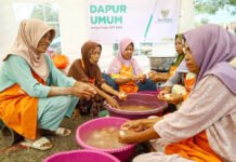 BAZNAS RI Buka 16 Pos Layanan untuk Penyintas Gempa NTT BAZNAS RI membuka pos layanan kemanusiaan untuk membantu penyintas gempa di sejumlah wilayah Nusa Tenggara Timur. Foto: Baznas