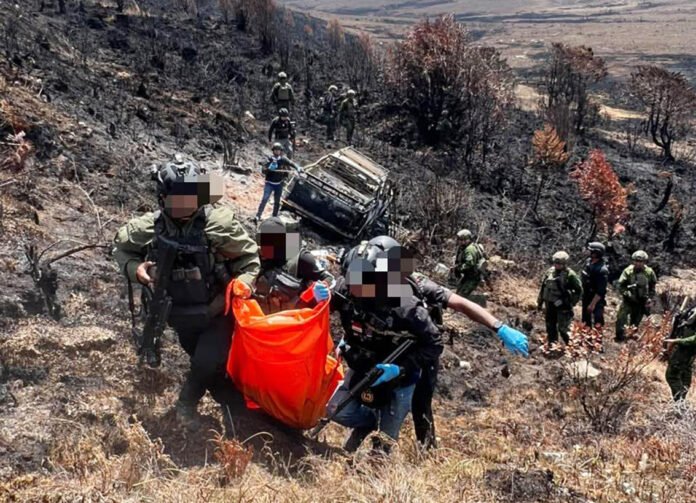 Petugas Gabungan Olah TKP Kendaraan Sopir Lajuran di Habema. foto: Istimewa