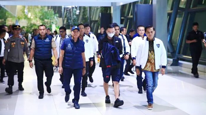 Buron Judi Online Internasional FP Dibawa ke Jakarta Setelah Ditangkap di Thailand. Foto: Harnas.id