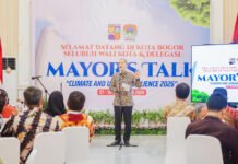 APEKSI Komwil III Bahas Usulan Kebijakan Nasional dari Bogor, Kota Tangguh Jadi Sorotan APEKSI Komwil III Bahas Ketangguhan Kota dalam Mayors Talk 2026 di Bogor. Foto: Pemkot Bogor
