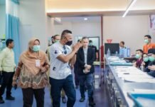 IGD Rumah Sakit di Bogor Sempat Dipadati Pasien, Pemkot Soroti Kasus False Emergency Wakil Wali Kota Bogor Jenal Mutaqin saat mengecek pelayanan IGD RSUD Kota Bogor. Foto: Pemkot Bogor