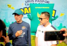Minggu Tak Lagi Jadi Hambatan, Layanan Paspor Hadir di CFD Bogor Wali Kota Bogor Dedie A. Rachim meninjau layanan Pasporia Kantor Imigrasi Bogor di kawasan CFD. Foto: Pemkot Bogor