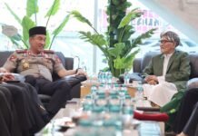 Perkuat Sinergi dengan Ulama, Kapolri Silaturahmi dengan Rais Aam PBNU di Surabaya