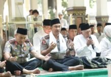 Perkuat Sinergi Ulama dan Umara, Kapolri Silaturahmi ke Ponpes Tebuireng dan Ziarah Makam Gus Dur