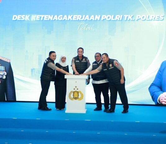 Kawal Hak Pekerja, Kapolri Resmikan Desk Ketenagakerjaan Polri Tingkat Polres di Jombang