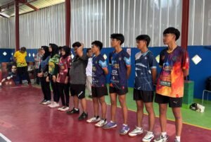 Delapan atlet tenis meja yang dikukuhkan untuk memperkuat kontingen Kota Depok pada Porprov, di Hanggar PTM Pesokay, Pesona Khayangan, Depok. Foto: Harnas.id