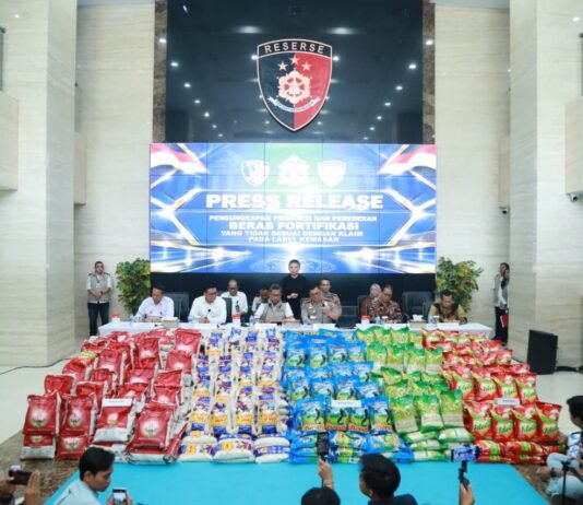 Bareskrim Polri Ungkap Dugaan Beras Fortifikasi Tak Sesuai Label, Sita 1.194 Kemasan Senilai Rp155 Juta
