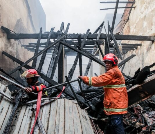 Kebakaran Tiga Ruko di Suryakencana Bogor, 15 Mobil Damkar Dikerahkan