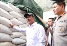 Sidak Dugaan Penyelewengan Ribuan Ton Beras SPHP, Mentan Amran: “Ini Mafia Pangannya”