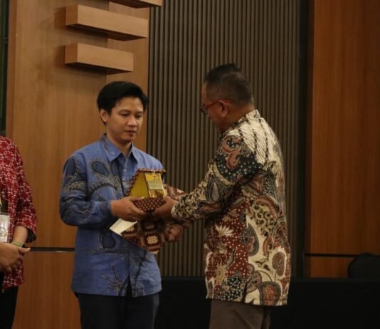 Transformasi Layanan Antarkan Perpustakaan ITS Raih Dua Penghargaan Nasional