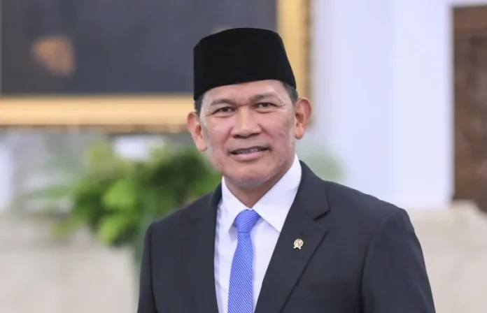 Presiden Prabowo Subianto melantik Letjen TNI Kristomei Sianturi sebagai Kepala BNPB di Istana Negara, Jakarta, Kamis (15/10/2026). Kristomei menggantikan Letjen TNI Suharyanto. Foto: Istimewa