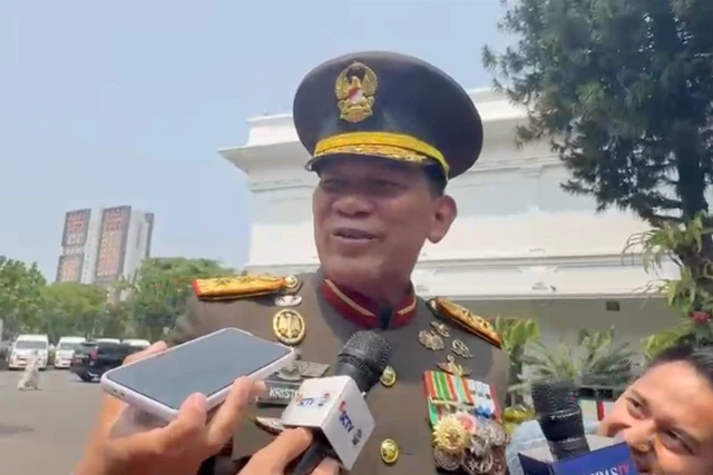 richard Kasum TNI Letjen Richard Tampubolon dan Pangdam XXI/Radin Inten Mayjen TNI Kristomei Sianturi hadir di Istana Kepresidenan, Jakarta, menjelang agenda pelantikan pejabat, Kamis (15/10/2026). Foto: Istimewa