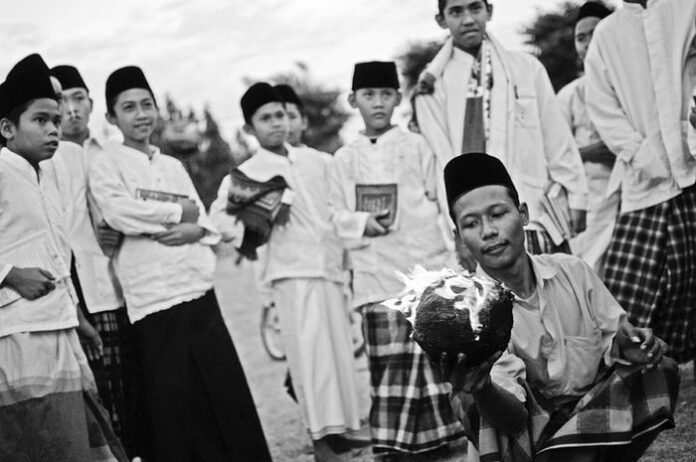 Santri masa kini harus mampu menjaga adab, menguasai ilmu pengetahuan dan teknologi, serta berkontribusi nyata bagi masyarakat dalam momentum Hari Santri Nasional 2026. Foto: Istimewa
